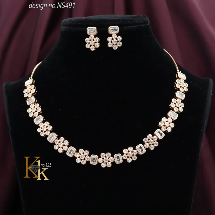 KK ROSEGOLD NECKLACE SET - Image 1