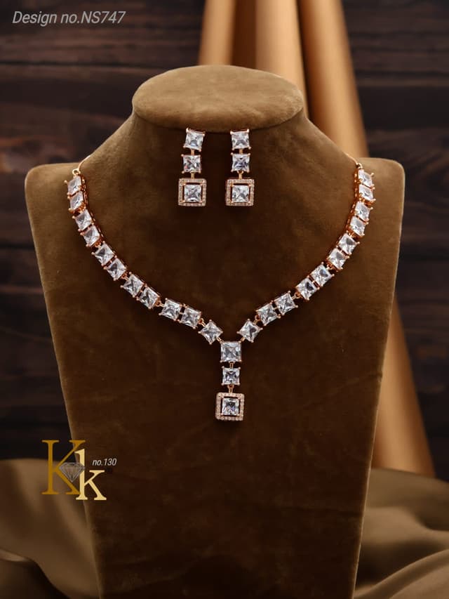 KK ROSEGOLD NECKLACE SET