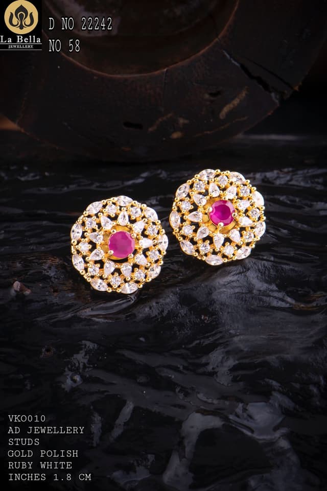 LA BELLA AD STUDS