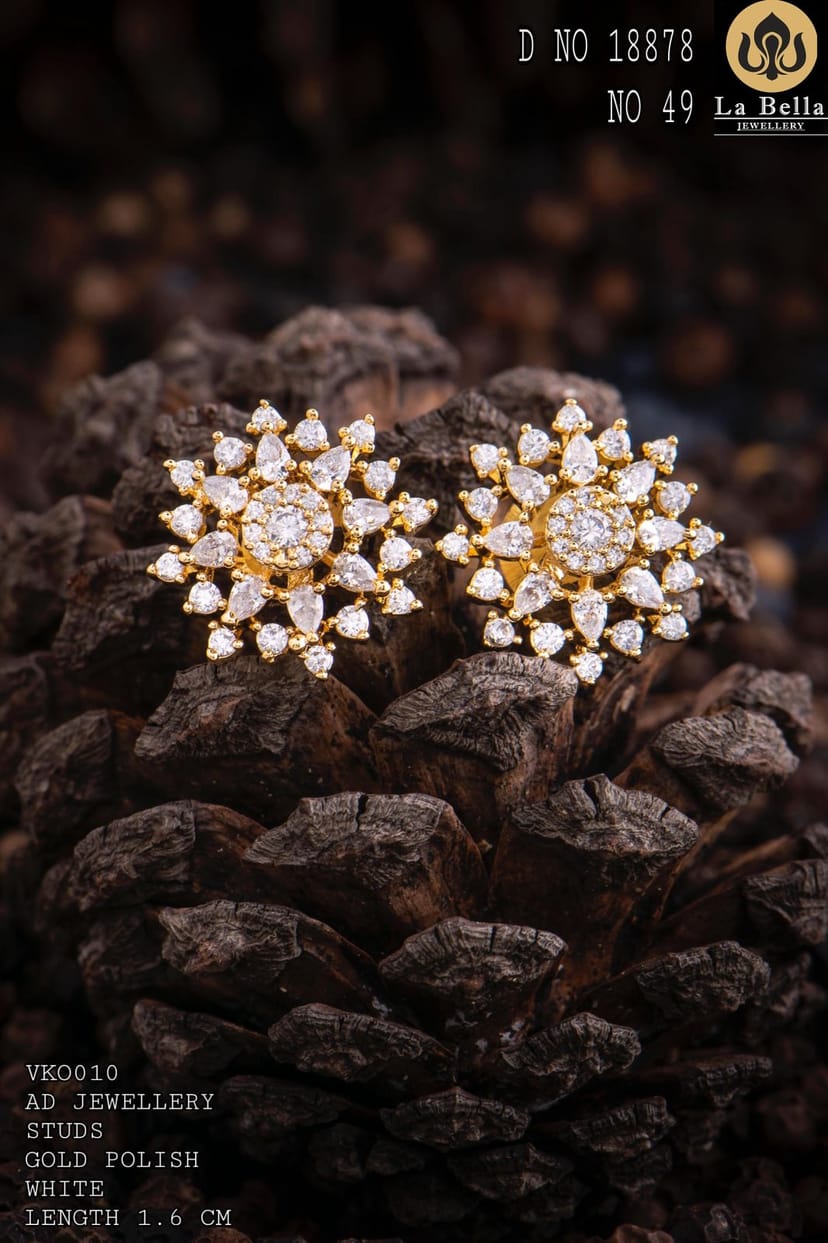 LABELLA AD STUDS - Image 1