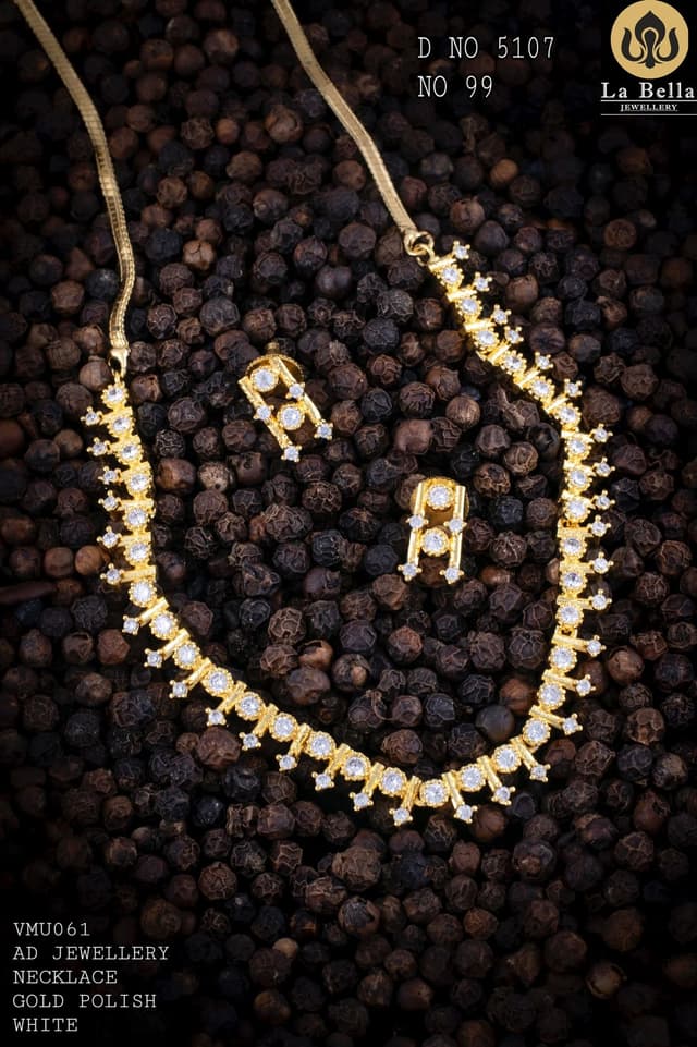 LABELLA AD NECKLACE SET