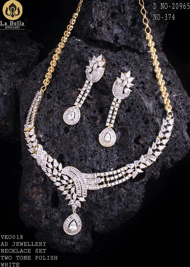 DIAMOND REPLICA NECKLACE SET